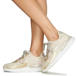 Baskets Mode^Bullboxer - 263000F5S Beige
