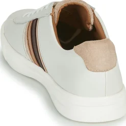 Baskets Mode^Clarks - UN MAUI BAND Blanc