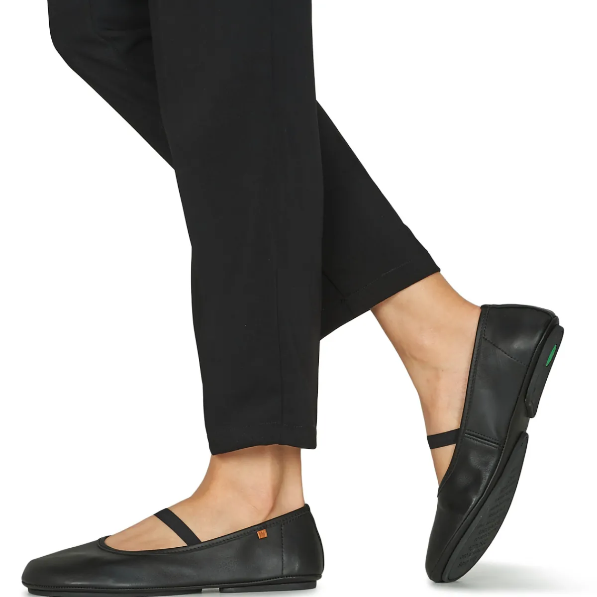 Ballerines / Babies^El Naturalista - ESSENCE N5820 Noir