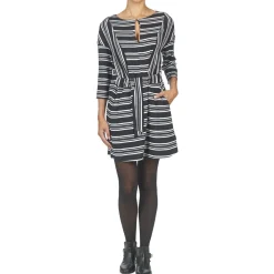 Robes^Loreak Mendian - PILI