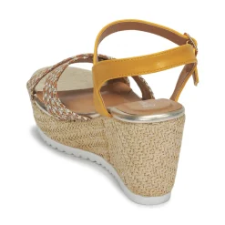 Sandales Et Nu-pieds^Moony Mood - MELISSA ocre